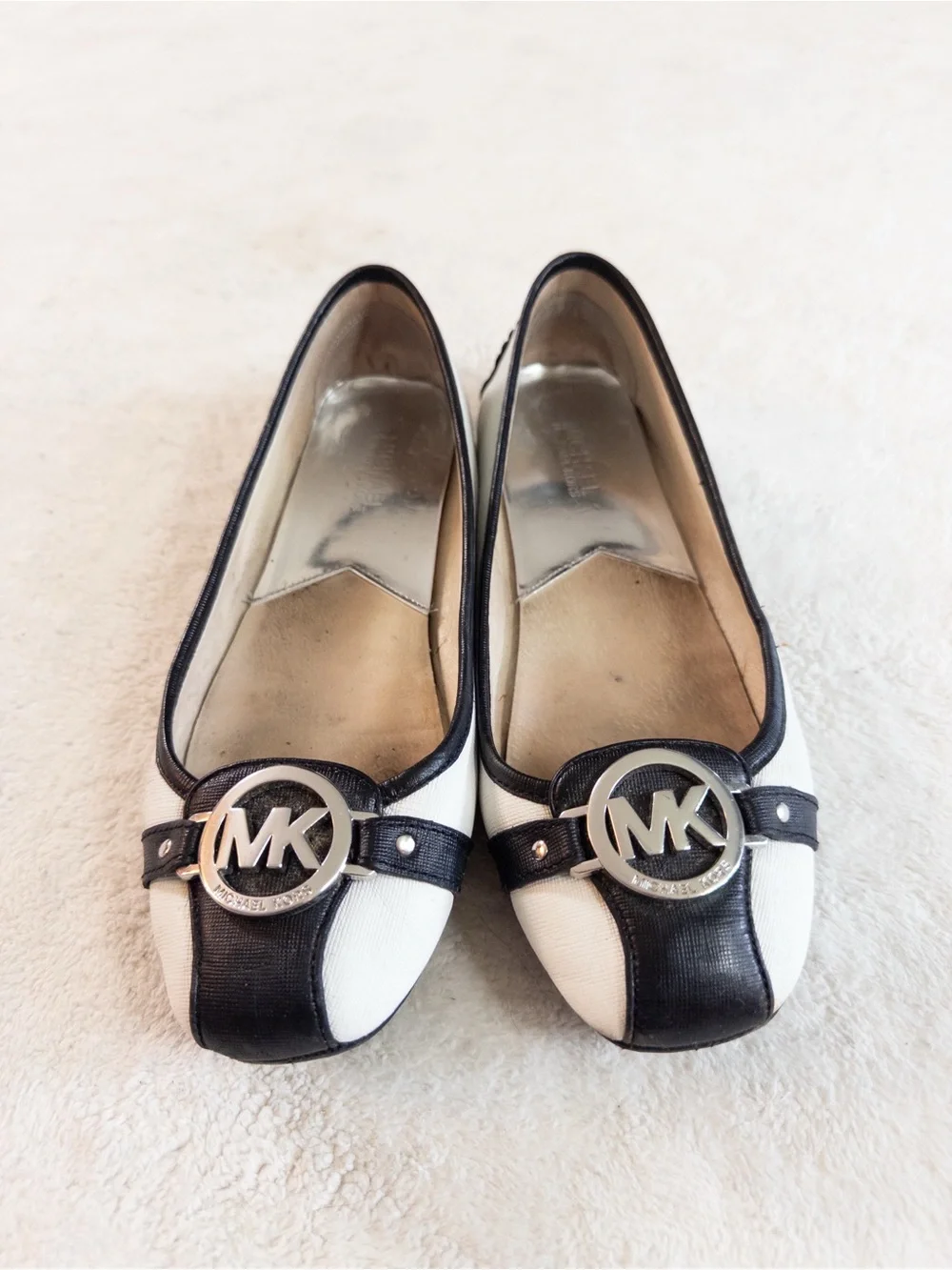 Michael Kors White & Black Logo Ballet Flats Women’s Size 9.5